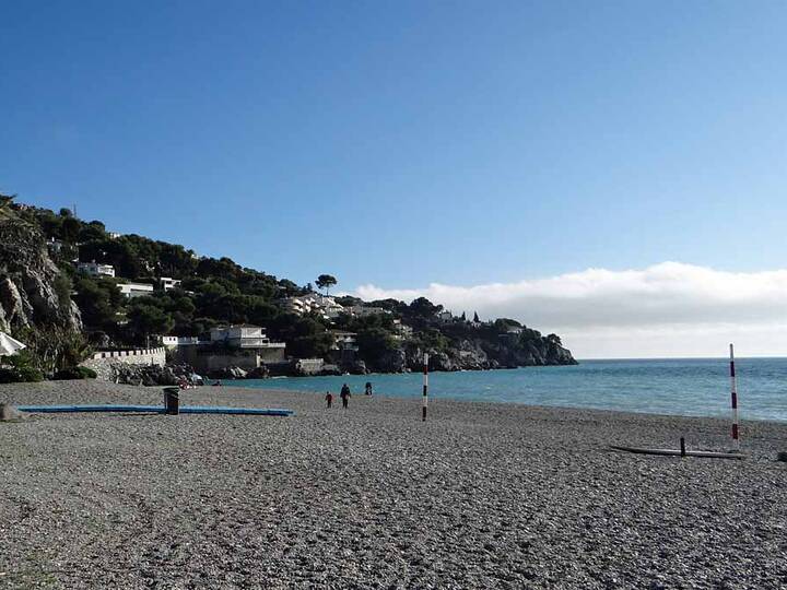 Strand La Herradura in Almuñécar Strand La Herradura