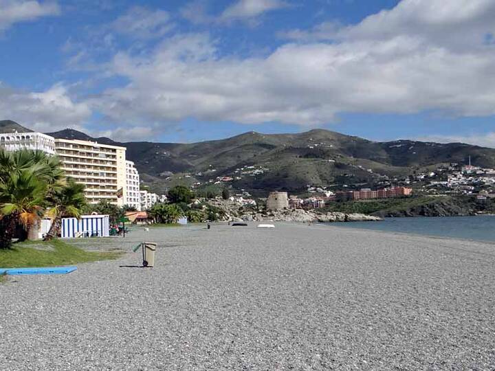 Strand Velilla in Almuñécar Strand Velilla