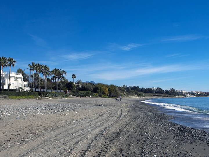 Strand Arroyo de los Caños in Estepona Strand Arroyo de los Caños