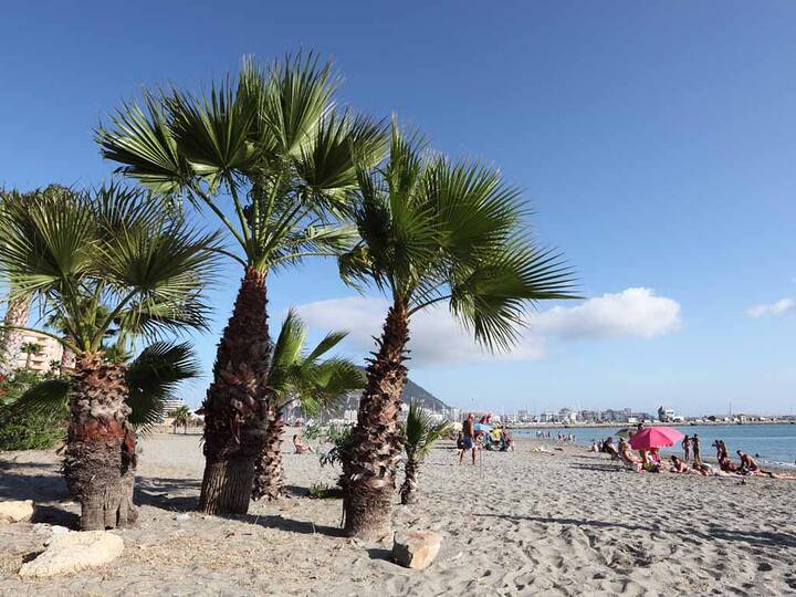 Strand Poniente / Del Espigón in La Línea Strand Poniente Del Espigón