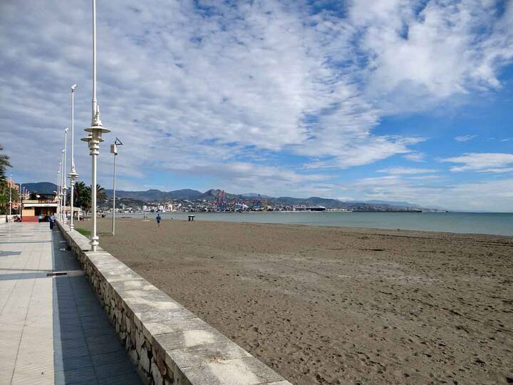 Strand La Misericordia in Málaga Strand La Misericordia