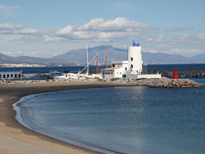 Strand La Duquesa / El Castillo in Manilva Strand La Duquesa / El Castillo