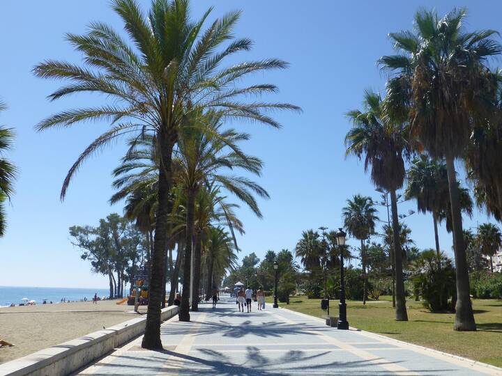 Playa San Pedro de Alcántara