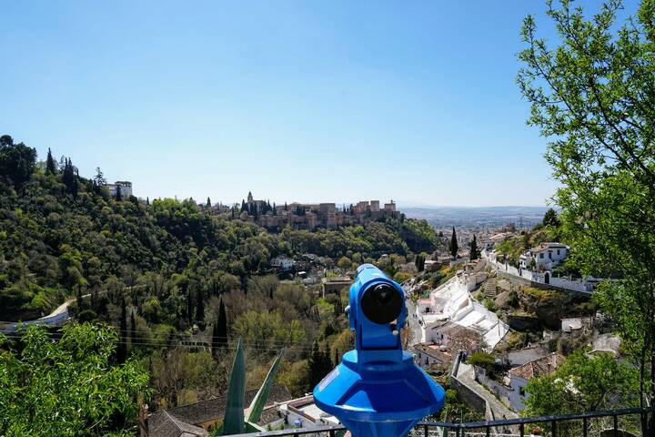 Tolle Aussicht vom Höhlenmuseum auf die Alhambra und Granada Sacromonte Aussicht