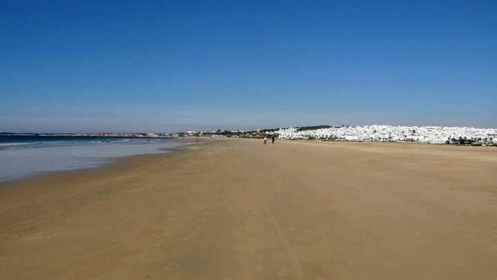Riesiger Sandstrand in Conil de la Frontera Conil Andalusien