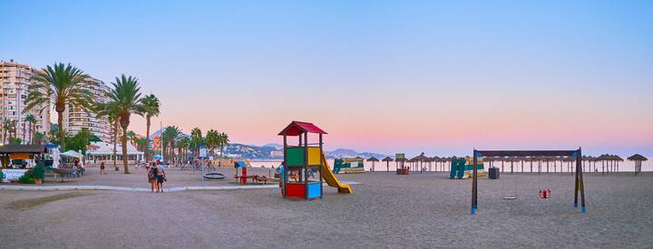 Kinderspielplatz am Playa de la Malagueta in Málaga Spielplatz Malaga