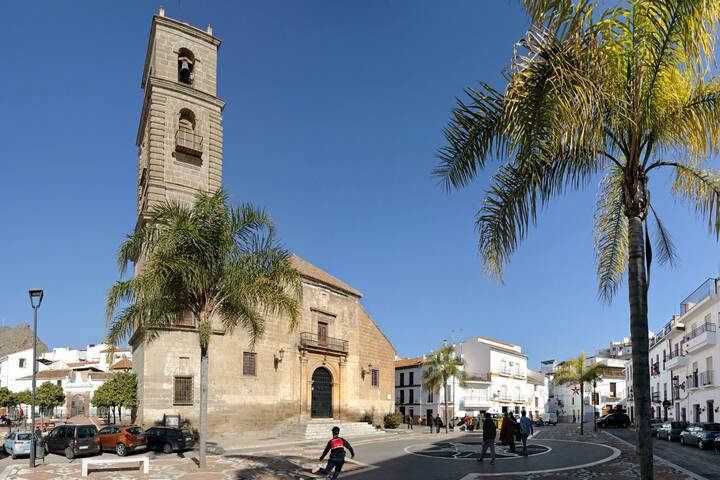 Àlora Kirche