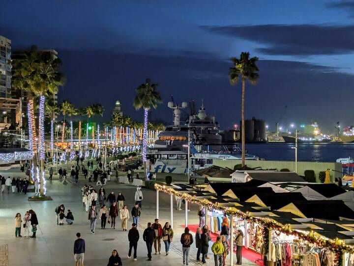Málaga Weihnachtsmarkt Hafen